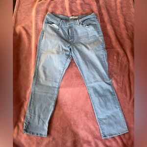 Women’s Levi Blue Jeans